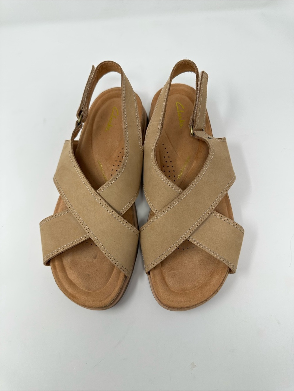 Clarks Sandals Womens 9 M Tan Leather Cross Strap Slingback Adjustable Comfort